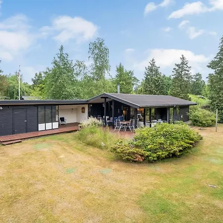 Siggi - 400m From The Sea By Interhome *