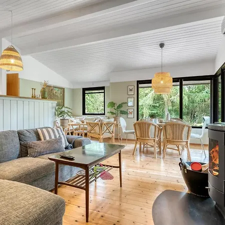 Siggi - 400m From The Sea By Interhome *