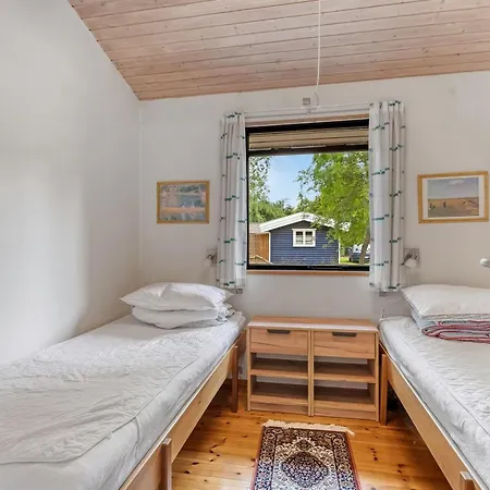 Сasa de vacaciones Siggi - 400m From The Sea By Interhome Bøtø By